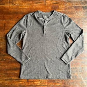Long sleeve thermal shirt with buttons